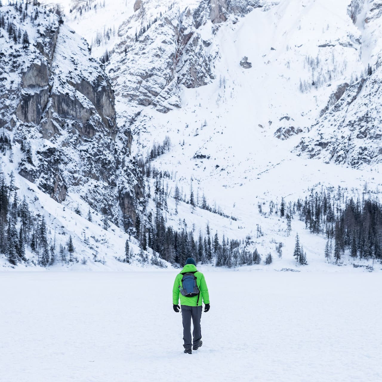 Is it okay to hike in the winter